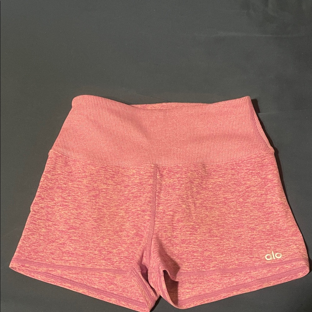 ALO Yoga Women's Heathered Pink Athletic Shorts